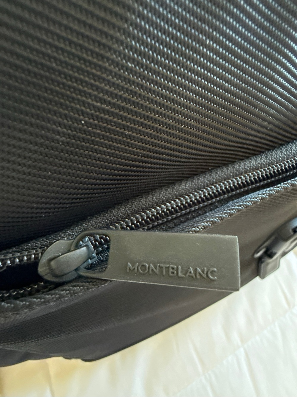 Montblanc Nightflight Messenger Bag - Picture 12 of 13